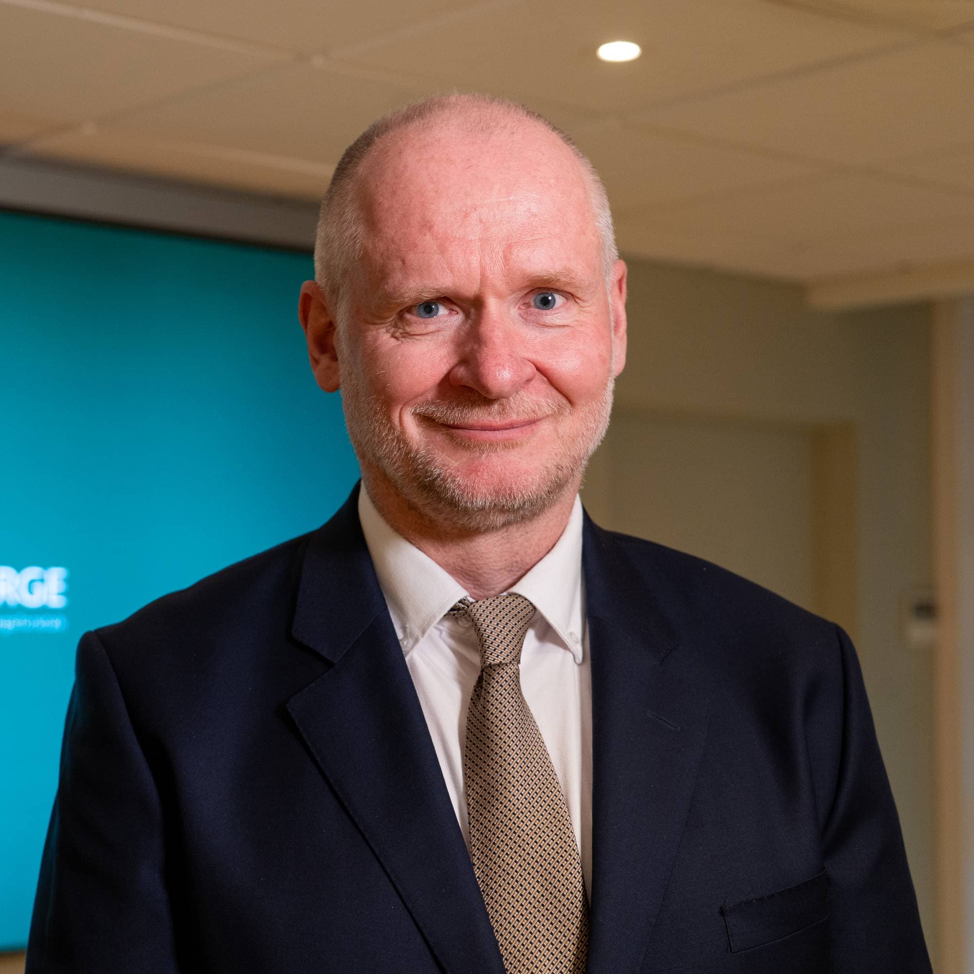 Henning Lauridsen, administrerende direktør i Eiendom Norge. Holder pressekonferanse der han legger fram siste tall for boligmarkedet i Norge.