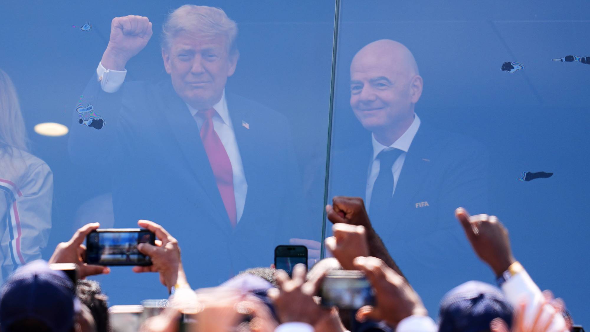 Donald Trump og Gianni Infantino