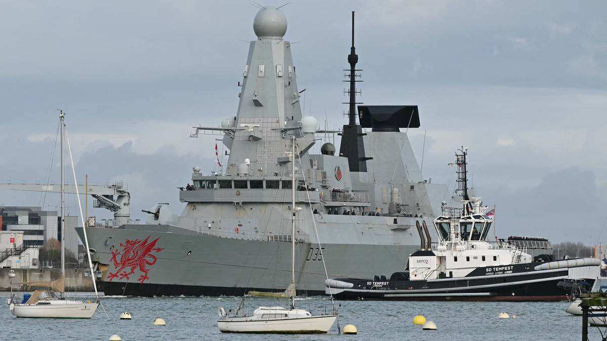 Storbritannia vil sende krigsskip til Midtøsten