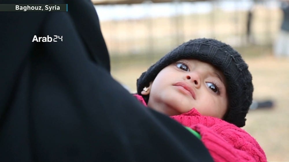 Syria: Barn og koner til IS-krigere flykter fra kamper  | Eirik Veum - NRK i Syria