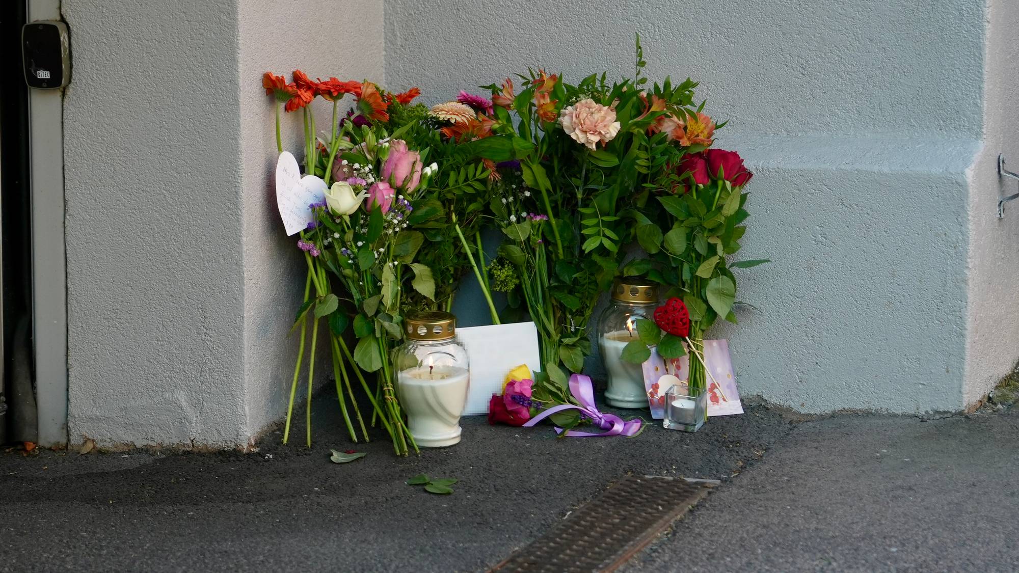 en bukett blomster