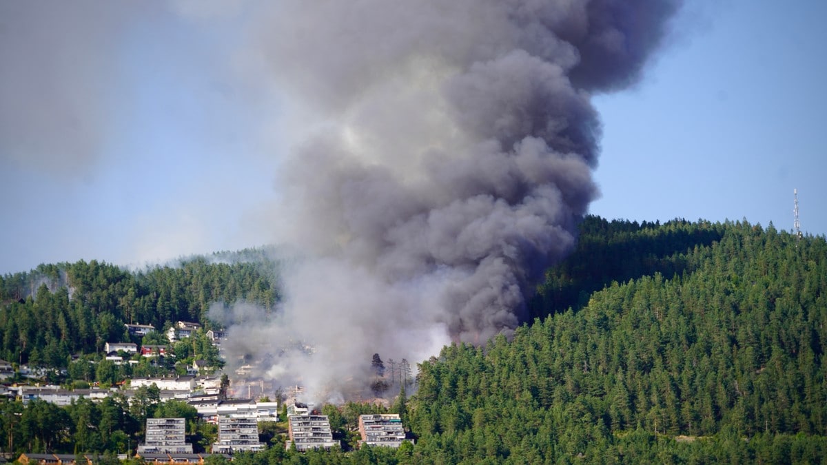 Reagerer sterkt på storbrannen i Drammen: – Tragisk