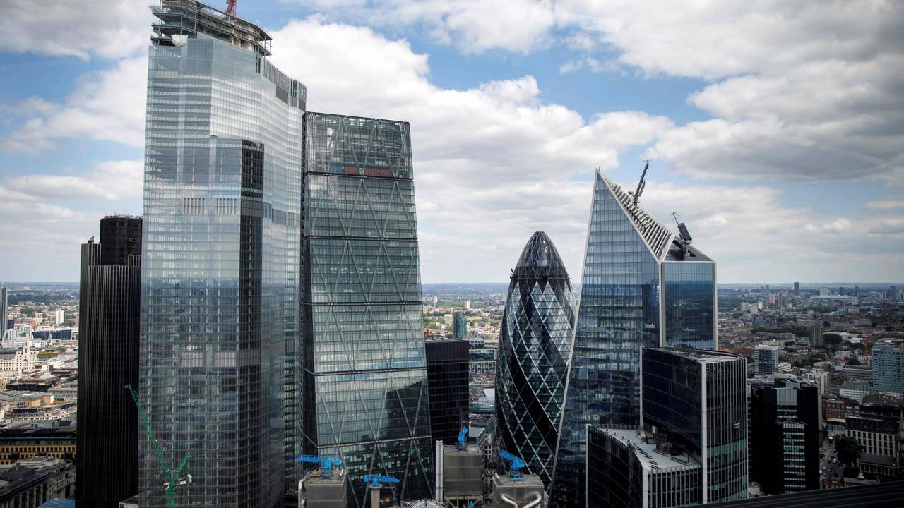 Tower 42 (L), the Leadenhall Building, commonly called the 