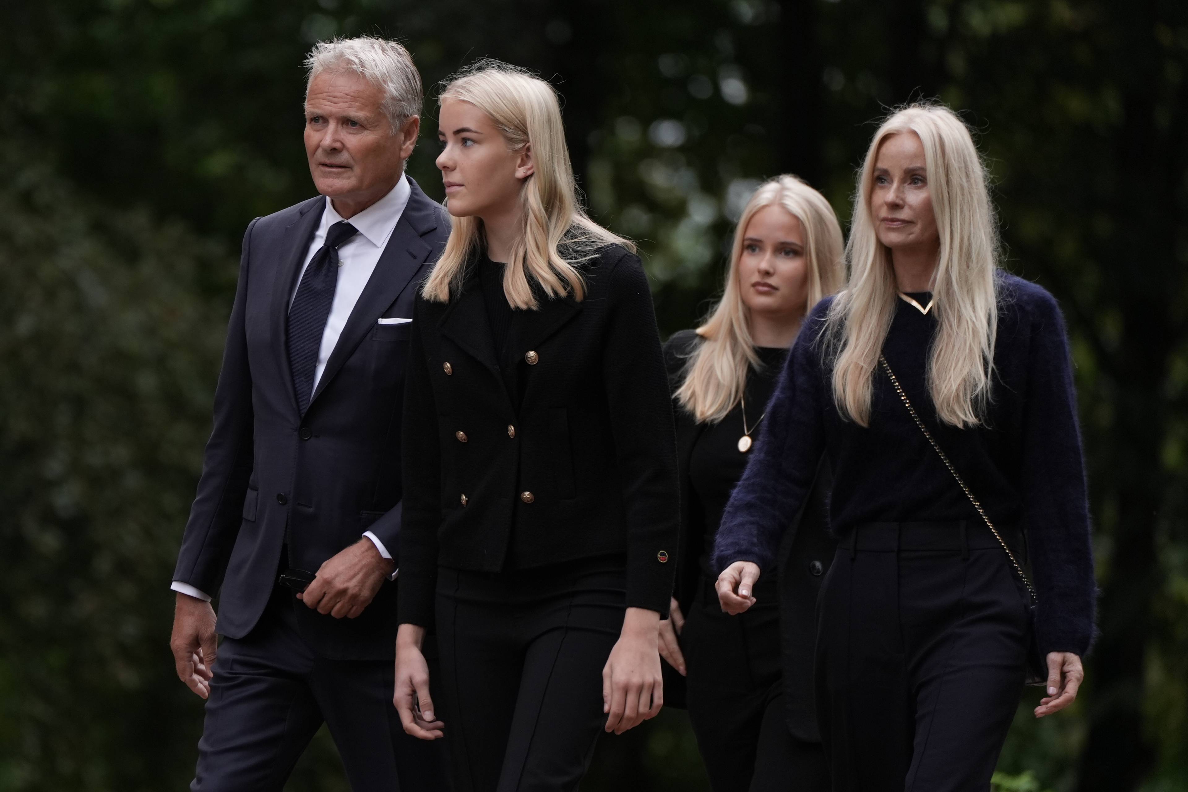 Espen Høiby  på sørgegudstjeneste i Asker kirke