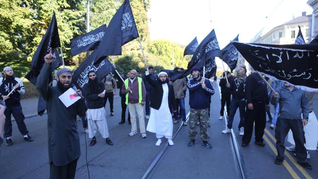 Demonstrasjon mot «Innocence of Muslims» utenfor den amerikanske ambassaden i 2012