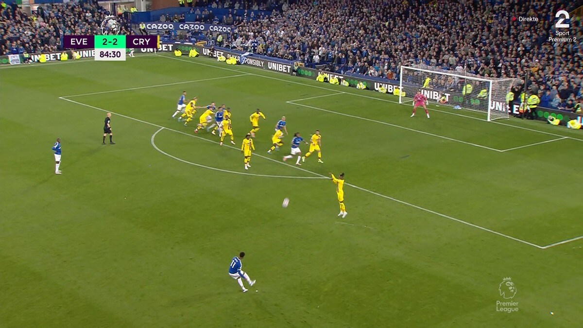 Everton sikret plassen etter enorm snuoperasjon – stormet banen to ganger