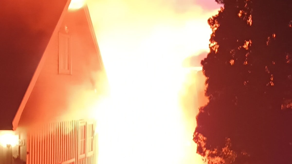 Brann på Holmlia i Oslo – fare for spredning