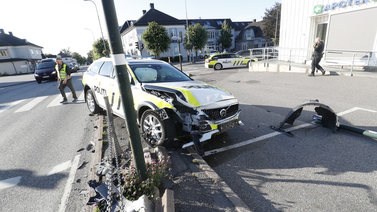 Politibil involvert i kraftig kollisjon på Nøtterøy