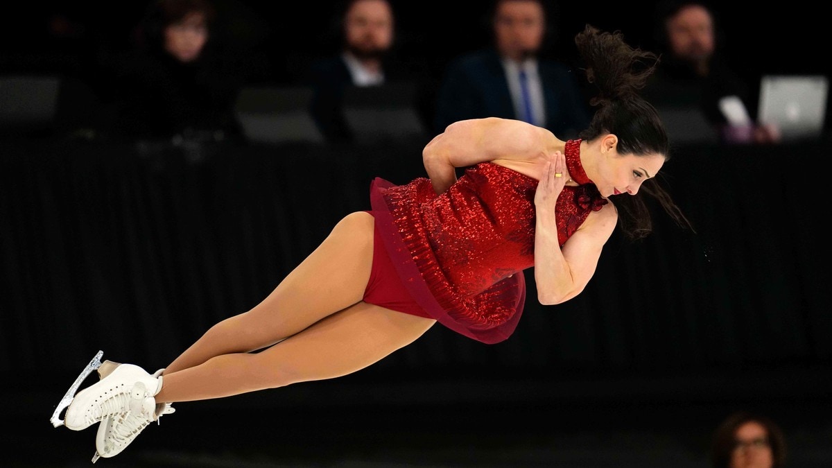 42-åring gir OL aller mest glitter og stas: Denne kjolen har 200.000 glassperler