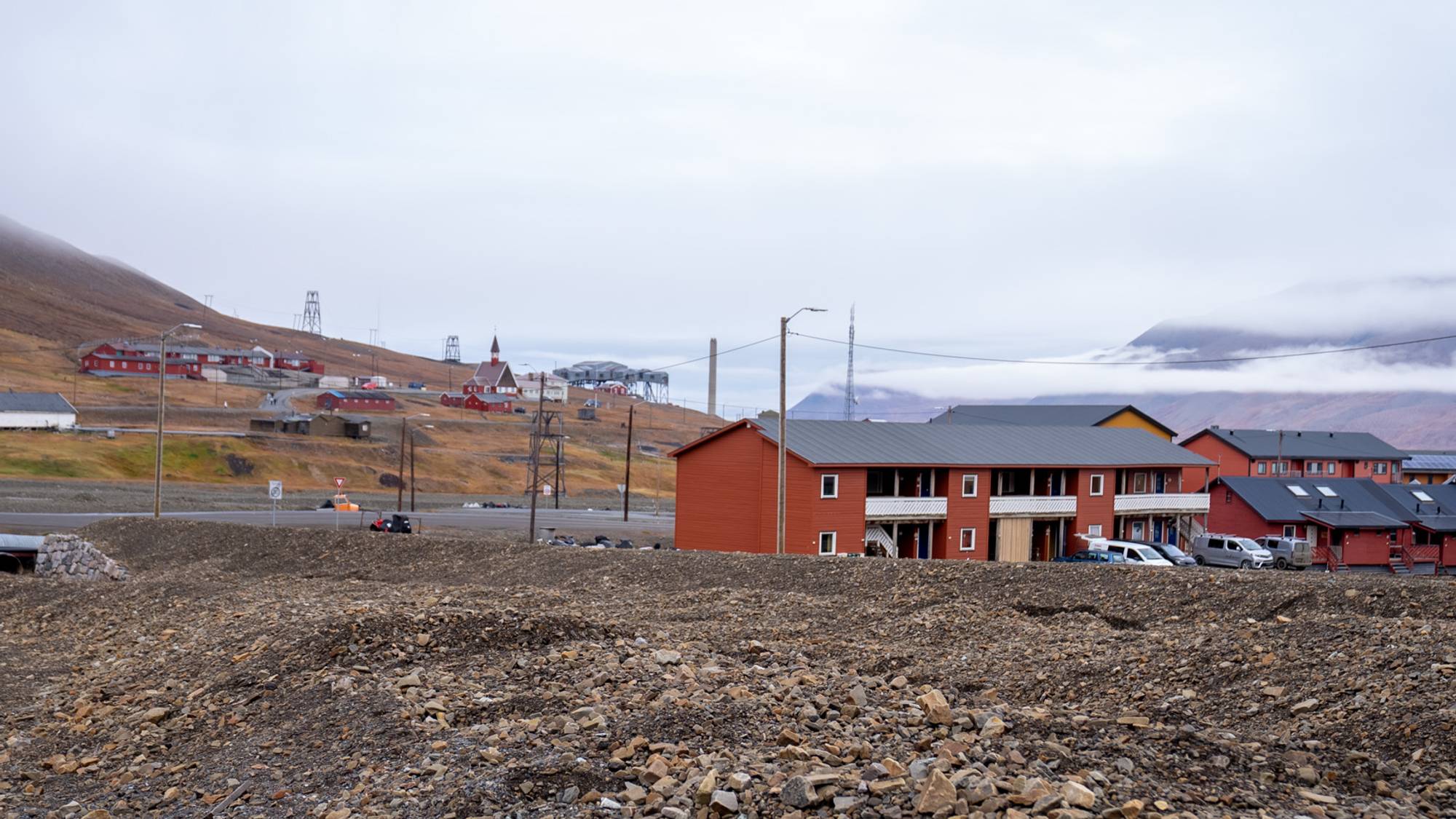 Bebyggelse i tåkelagte Longyearbyen