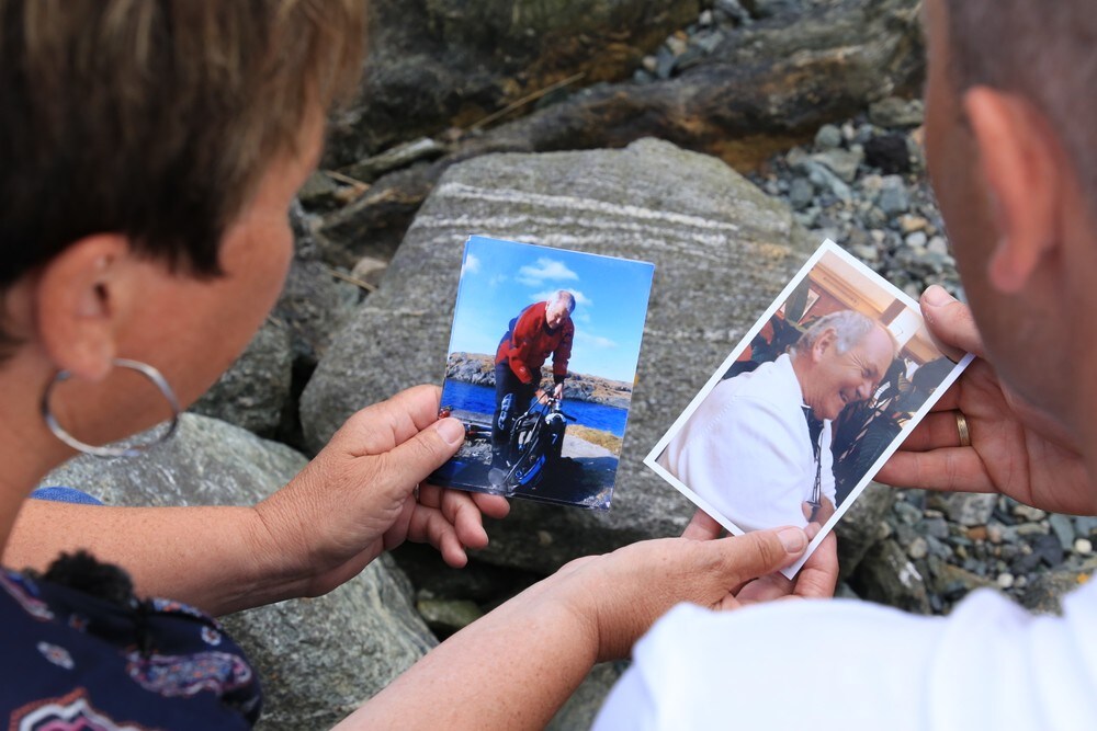 Kritiserer politiet etter at mannen døde i dykkerulykke: – Er ikke min ektemanns død viktig nok?