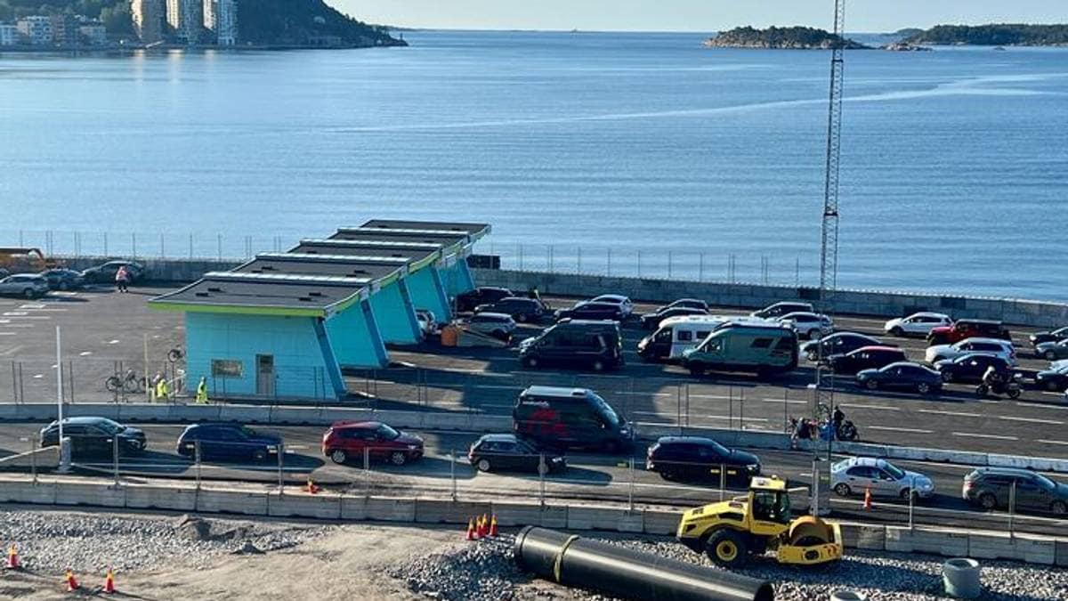 Nye billettboder på kaia