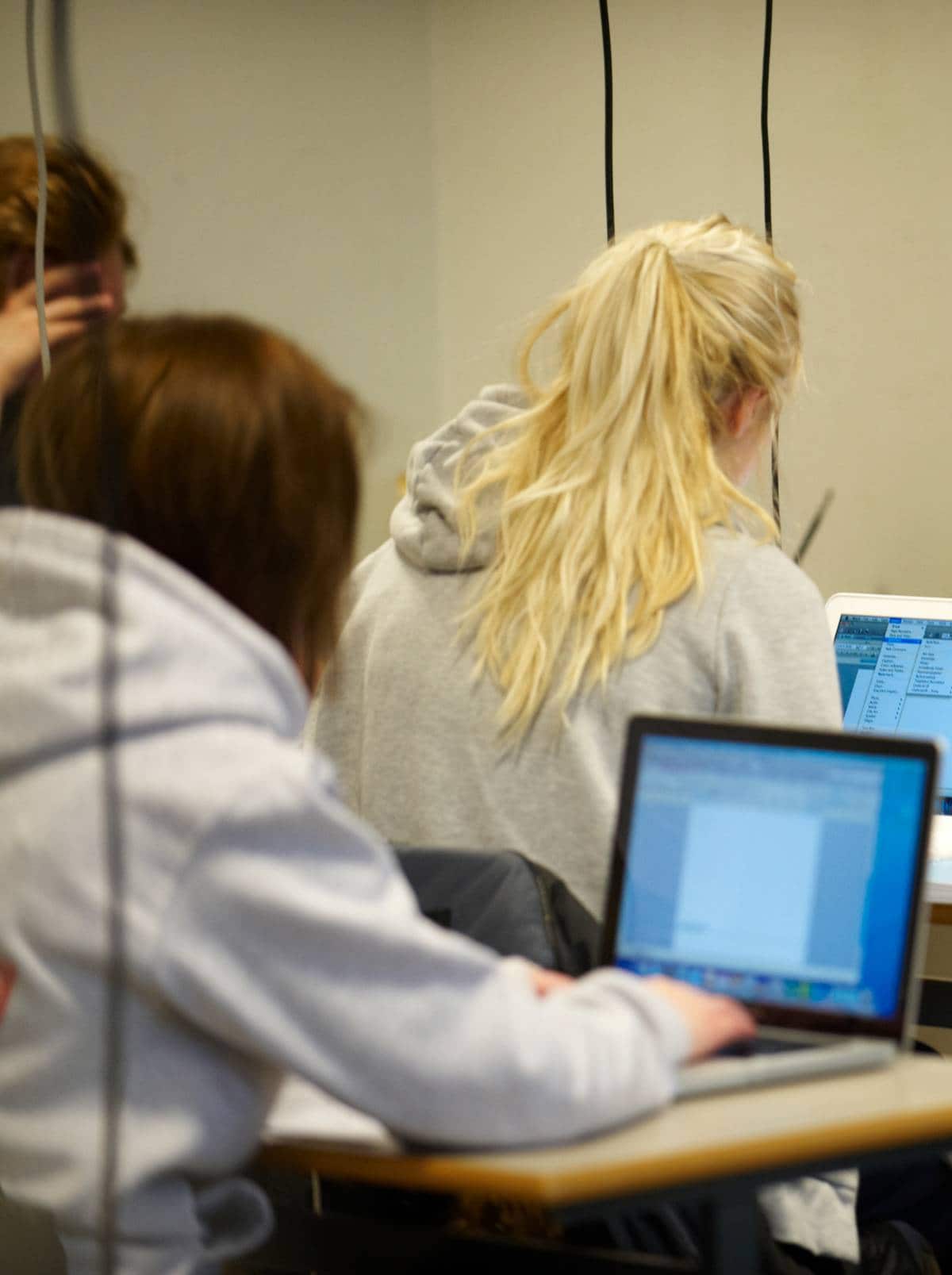 Internett under eksamen øker ikke risikoen for fusk – NRK Nordland