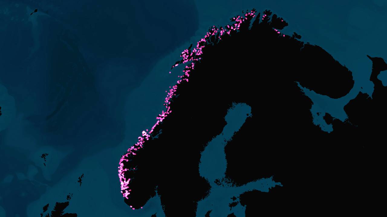Kartet viser fiskeoppdrettsanlegg langs norgeskysten.