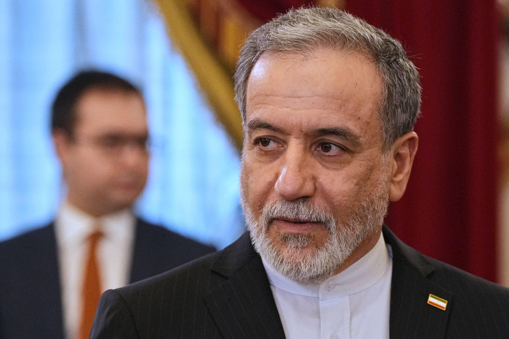 Irans utenriksminister Abbas Araghchi varslet i natt gjengjeldelse etter USAs angrep. 