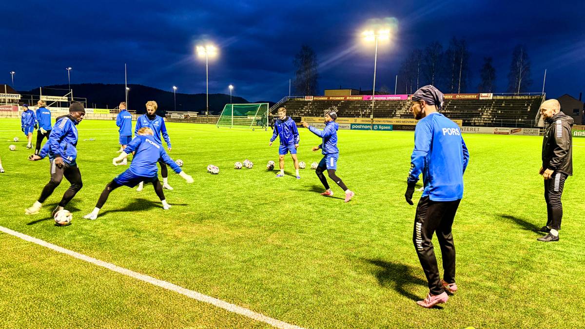 Droppar miljøversting på nye fotballbanar – går for norsk bjørk
