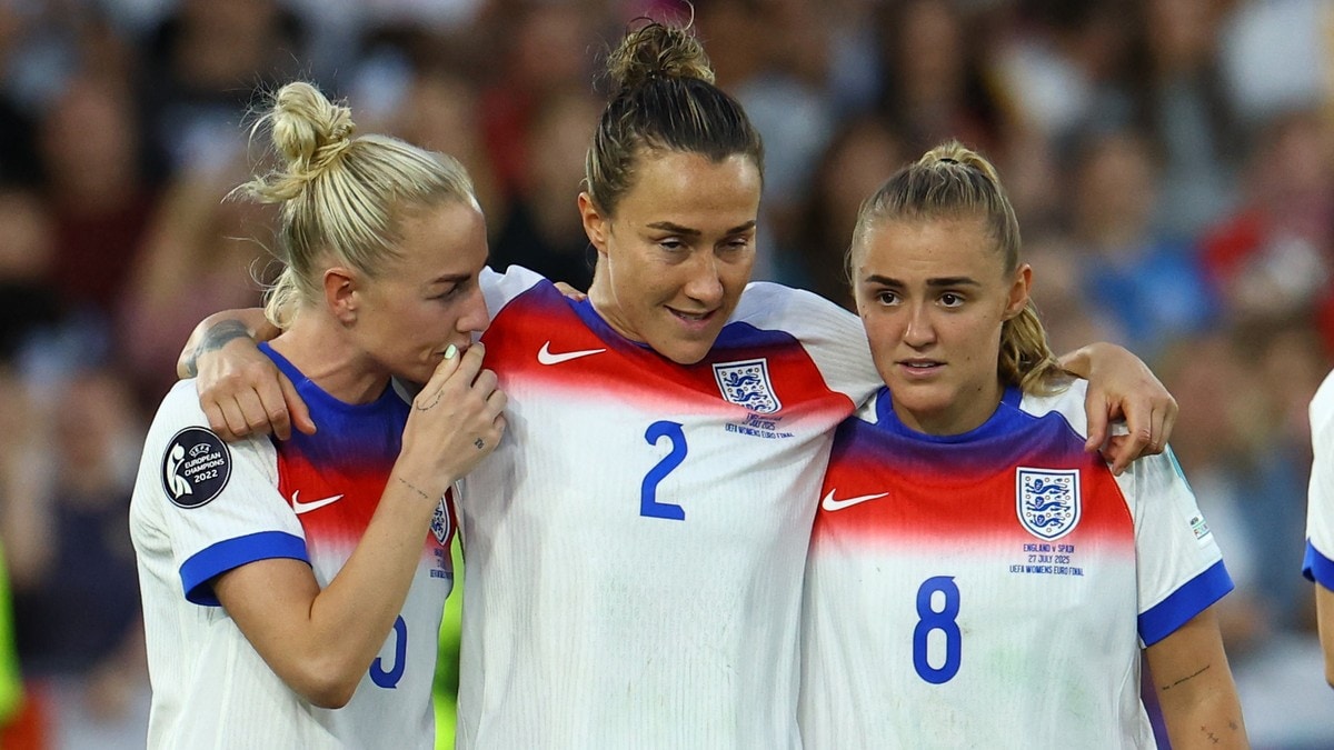 Lucy Bronze etter EM-triumfen: – Spilte hele EM med brudd i beinet