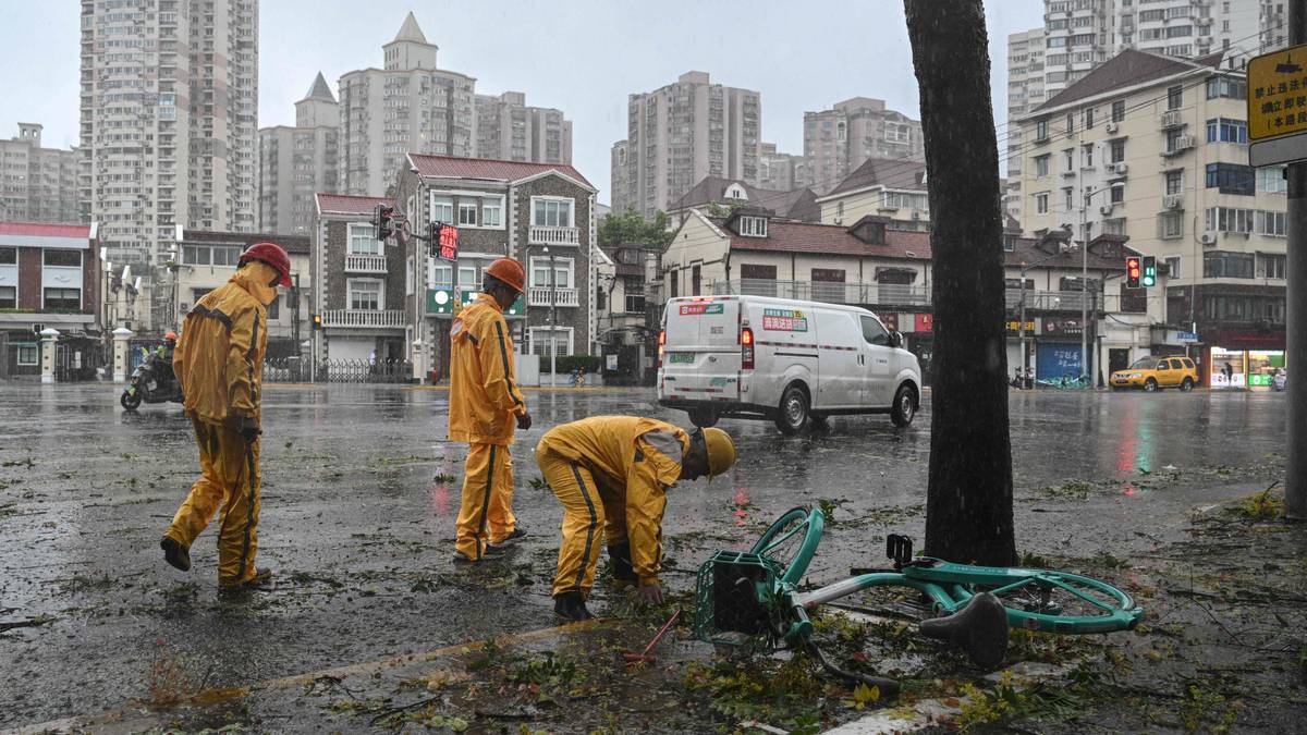 Tyfonen «Bebinca» har truffet Shanghai