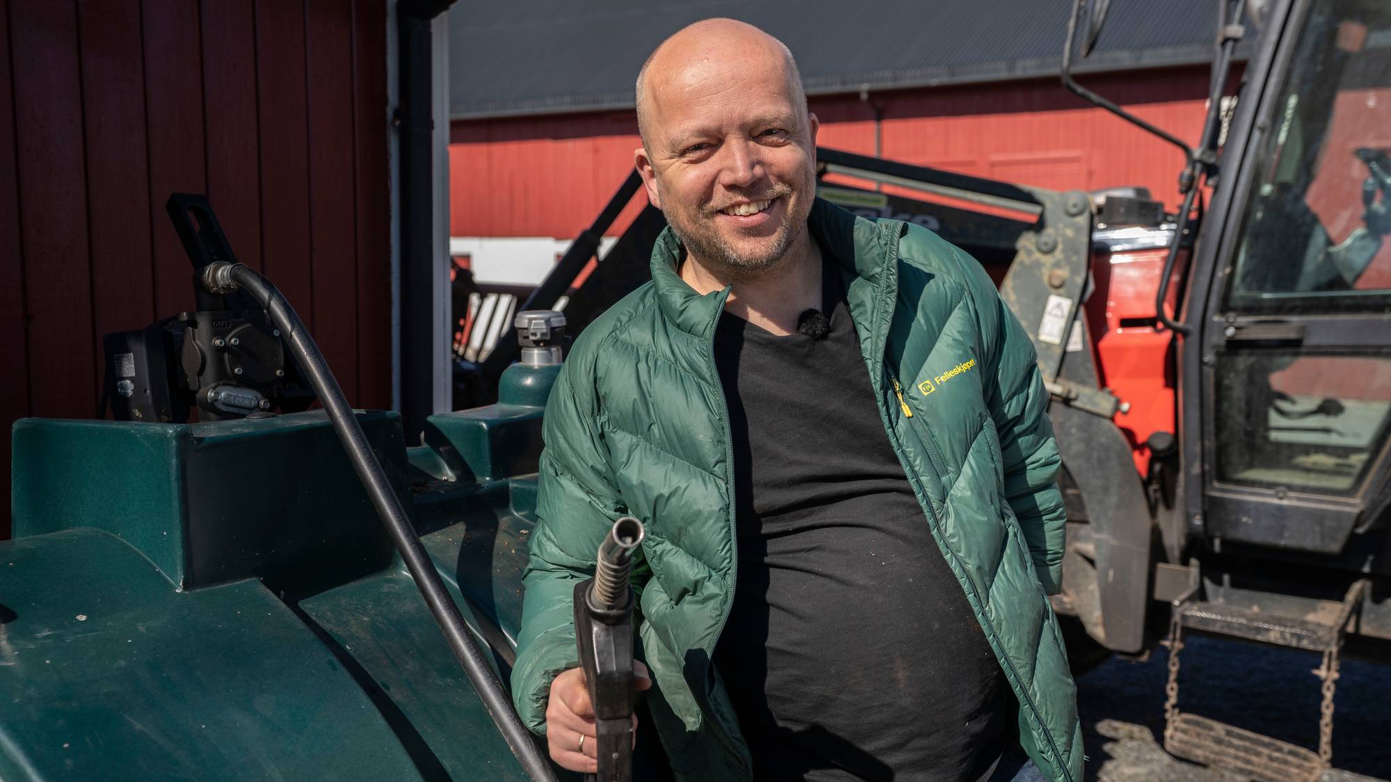Vedum med dieselpumpe. 