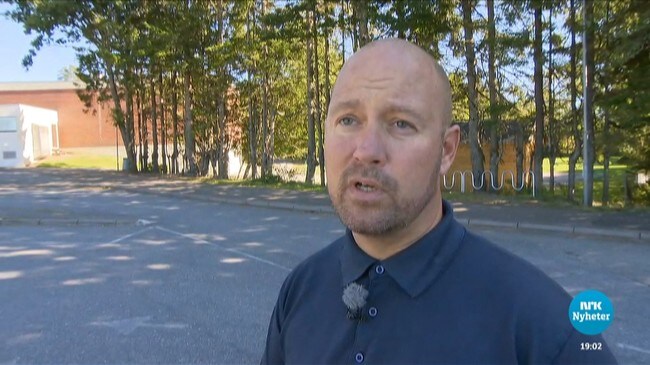 Justisministeren er misfornøyd med måten bemanningsutfordringer har blitt løst på av politimesteren i Øst politidistrikt.