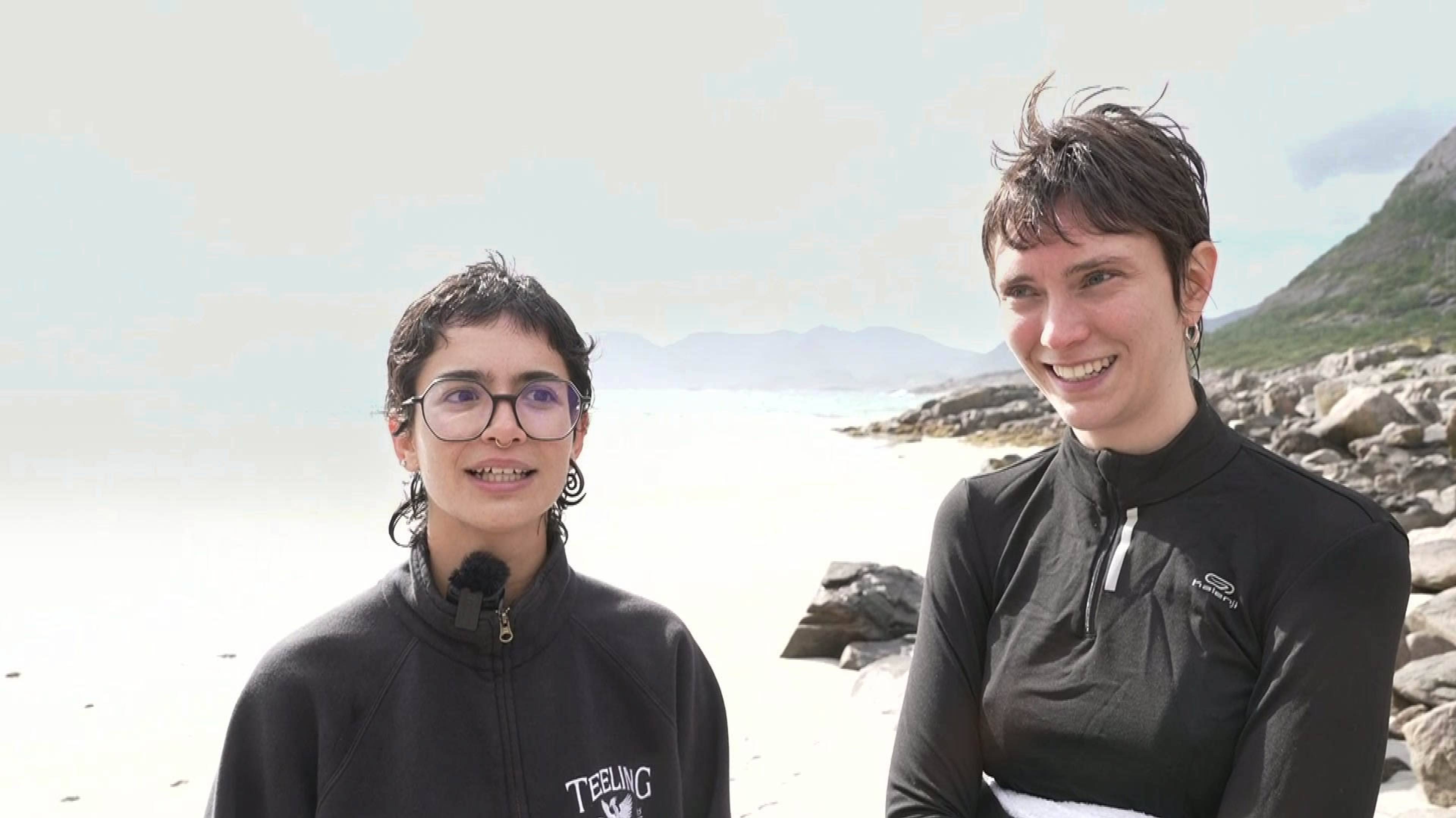 Irina og Lisa fra Spania og Brussel synes det gir mening at turister må betale skatt.  Turisme har mye negativ påvirkning. Jeg vet flere land i Europa har en slik skatt, Norge burde også det, sier Irina.