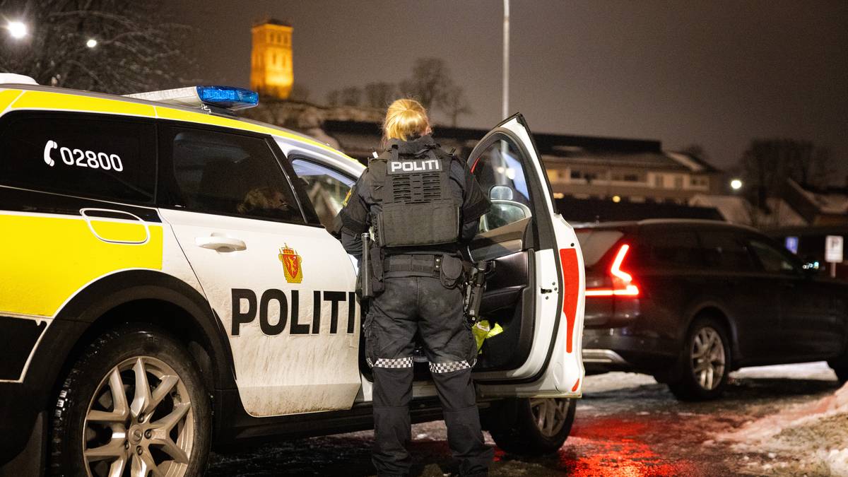 Melding om skudd i Tønsberg - stanset togtrafikken