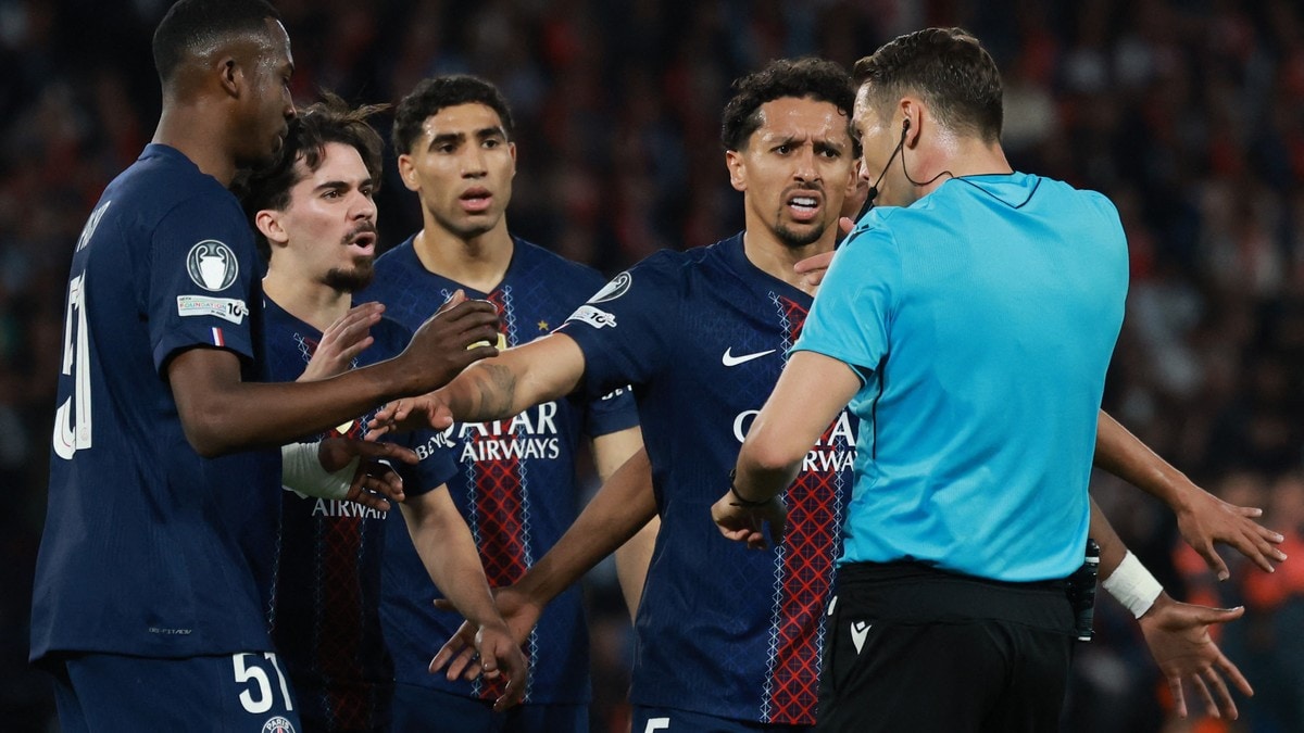 Gir dommeren det glatte lag i spinnvill fotballkamp: &ndash; Total mangel p&aring; spilleforst&aring;else