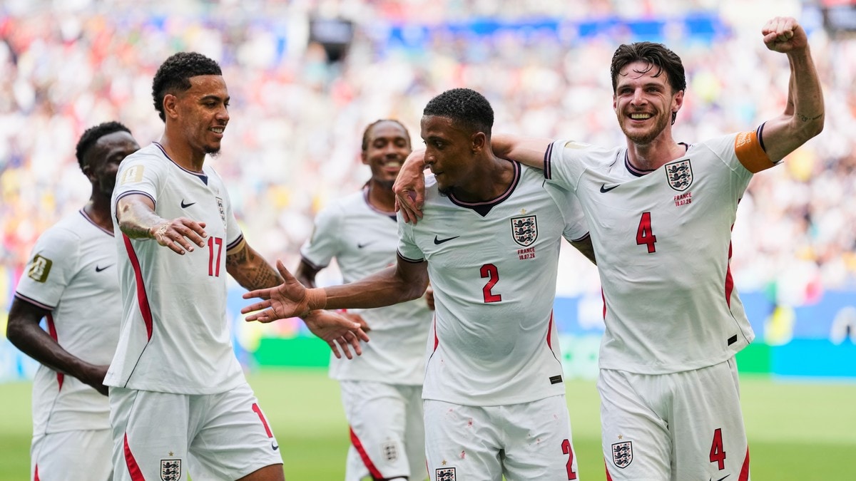 Treneren ble buet ut før start: På banen herjet England fra første sekund