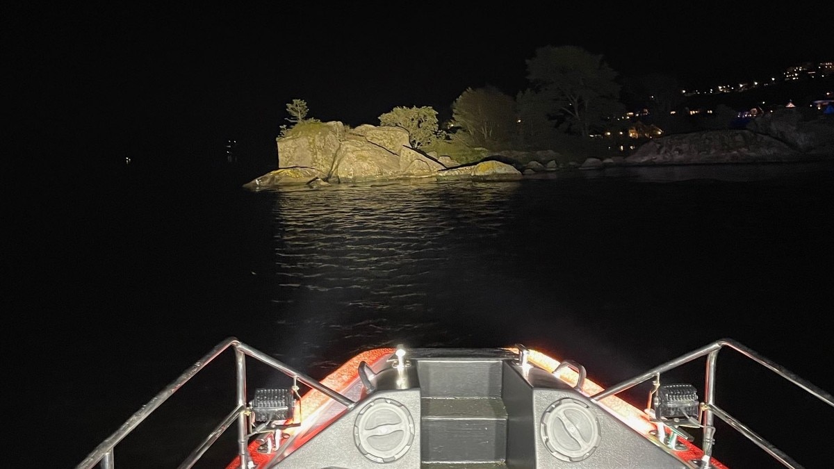 To skadet etter båt gikk på skjær i Eigersund