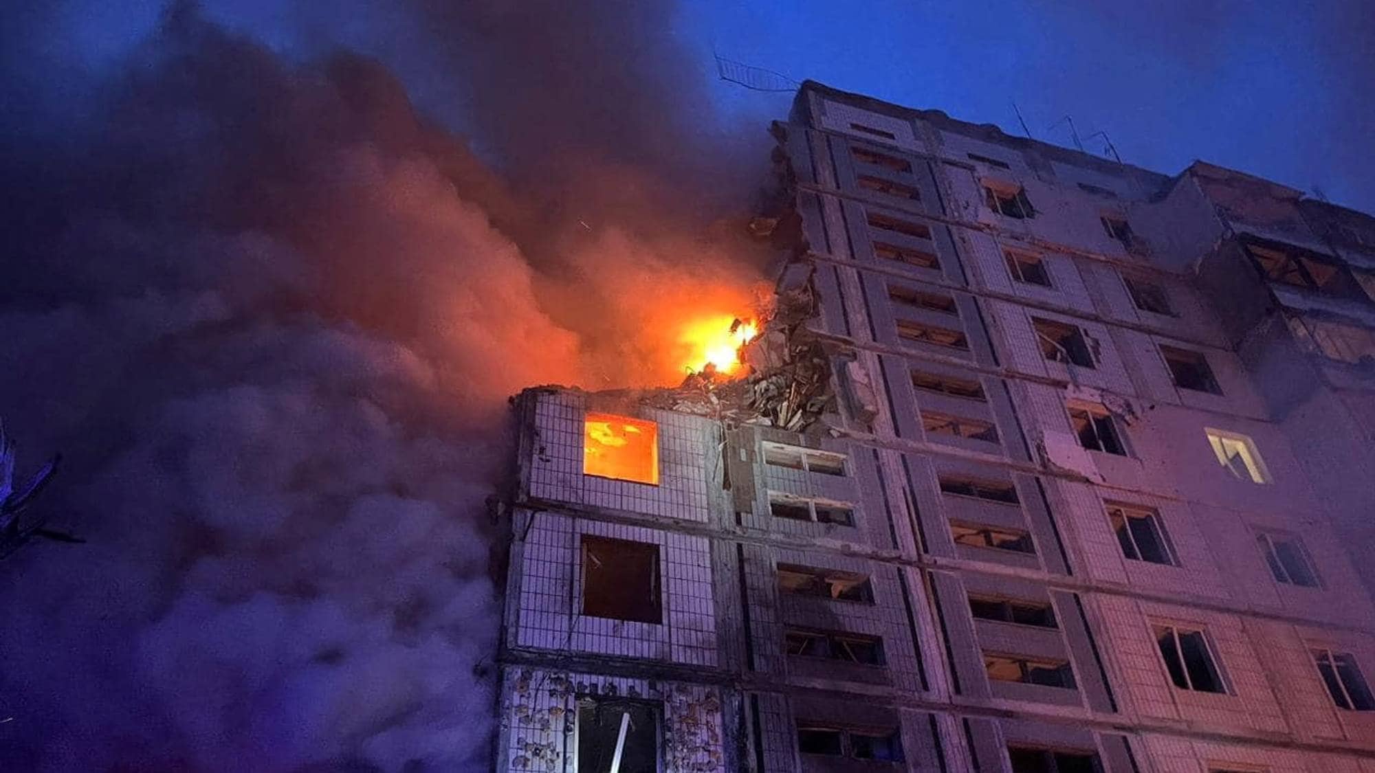 28 января 2023 г. Многоэтажка. Взрыв здания. Взорванное здание. Девятиэтажный дом.