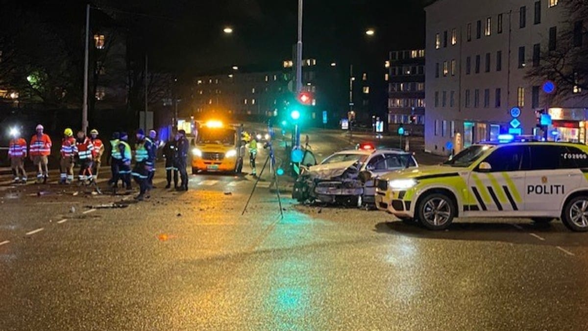 Alvorlig skadd i bilulykke i Oslo