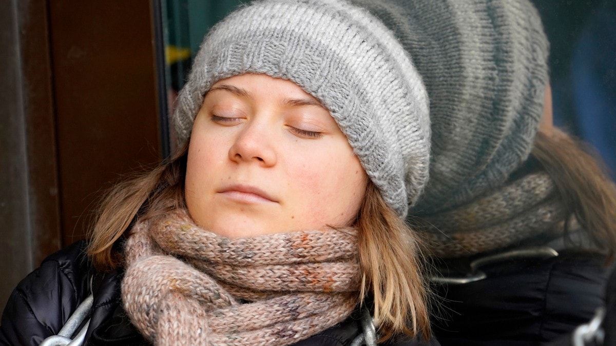 Sju sp&oslash;rsm&aring;l og svar om s&oslash;vn: Korleis p&aring;verkar v&aring;ren s&oslash;vnen din?