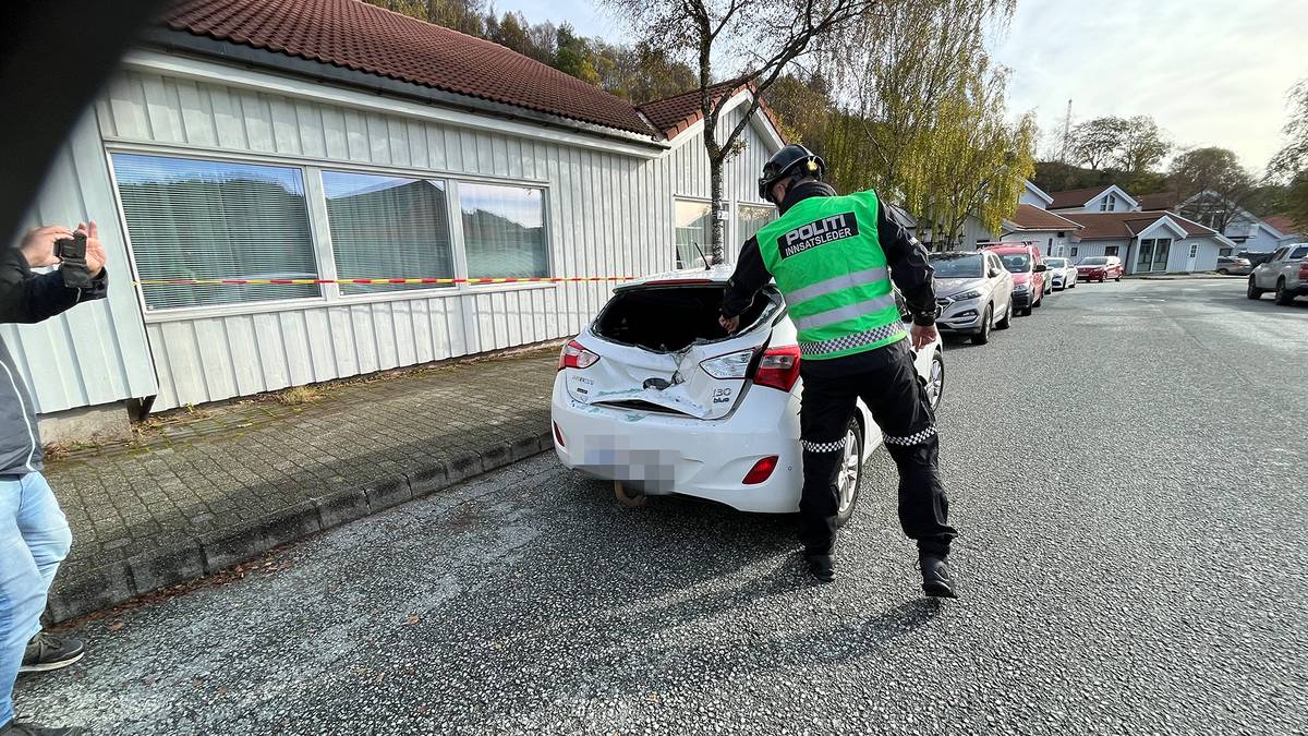 Gjesdal – NRK Rogaland – Local news, TV and radio Rock fell from hillside and went through roof and car.
