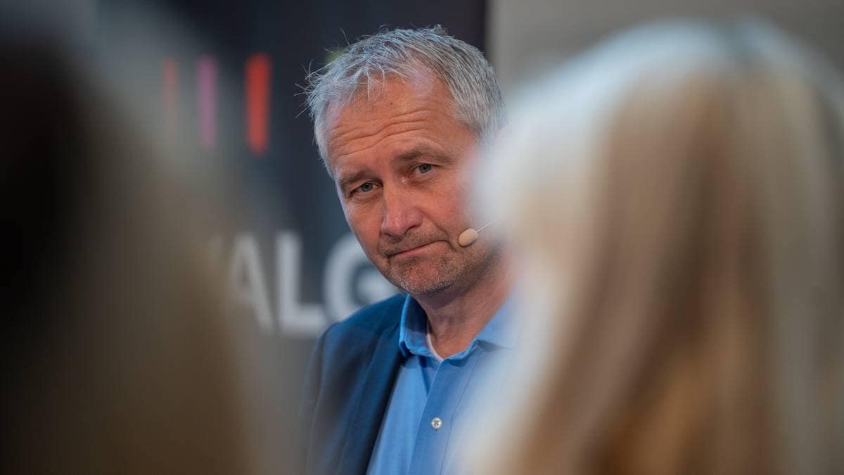 Reiser hjem fra Stortinget