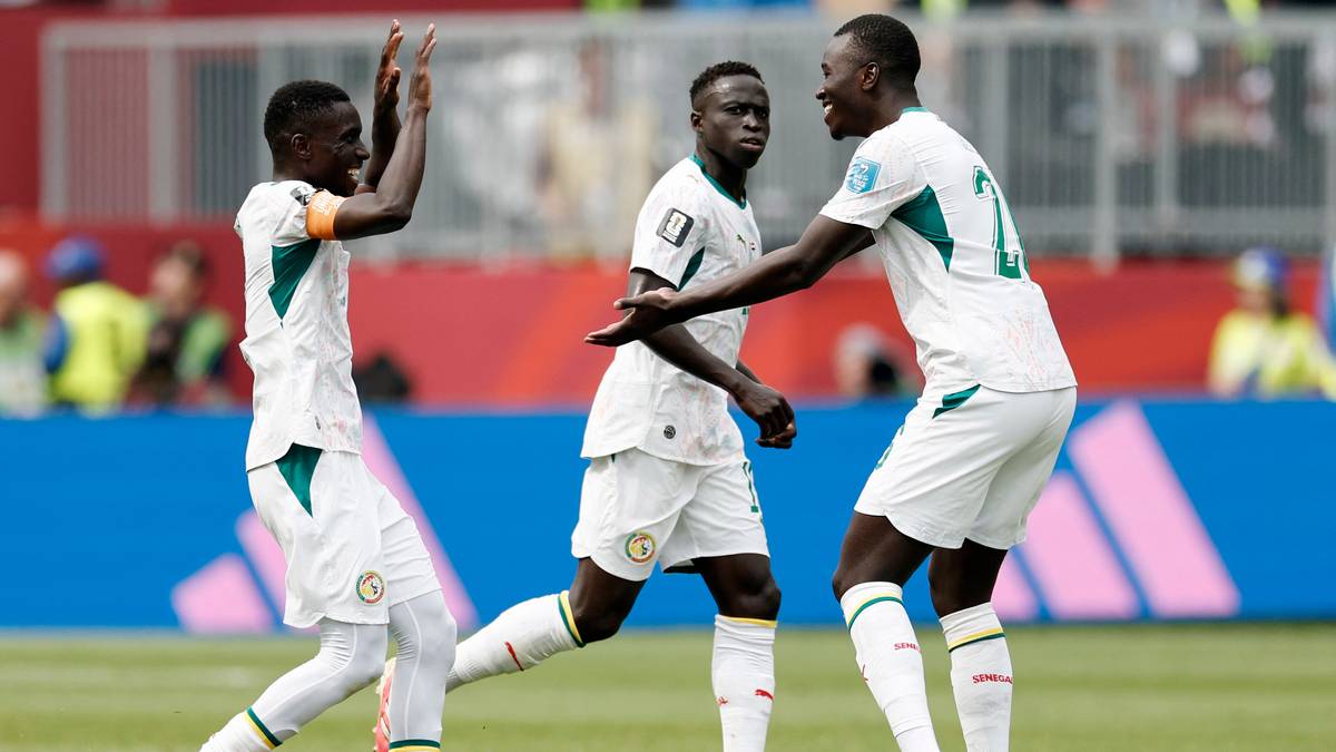 Senegal herjet med Irak – håpet om avansement lever