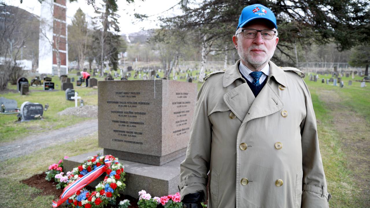 Nestleder i veteranforeninga i Ofoten, Gunnar Wiker under 80-årsmarkering i Narvik etter første allierte seier under andre verdenskrig.