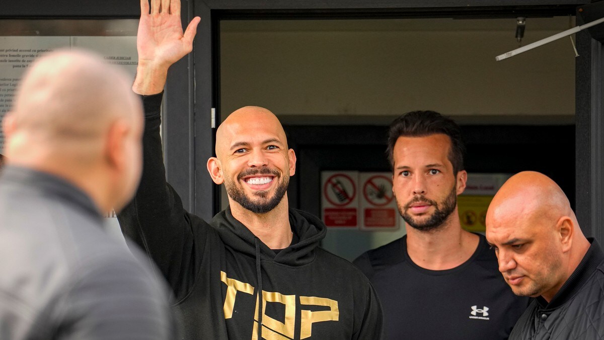 Andrew Tate dukka opp hos politiet
