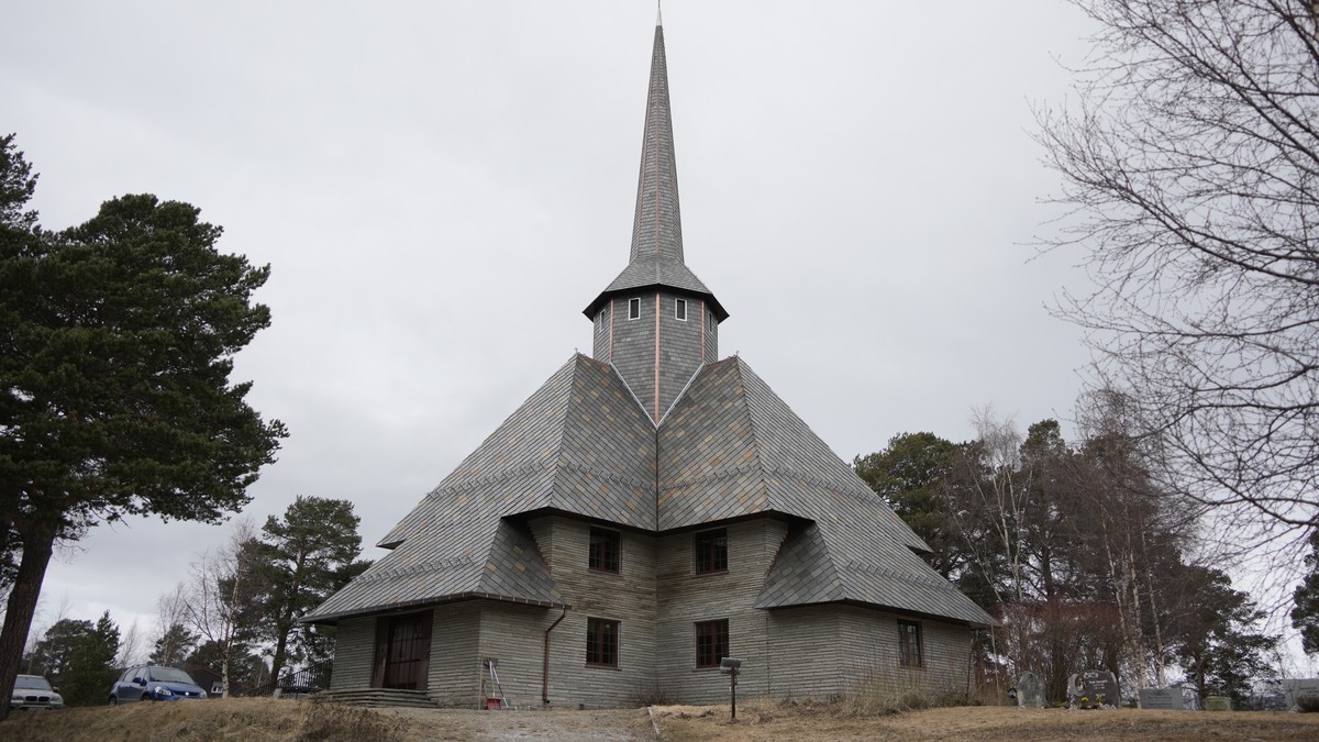 Dombås kirke åpnet igjen – fire år etter brannstiftelse