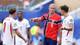 AFP fotballspillere diskuterer