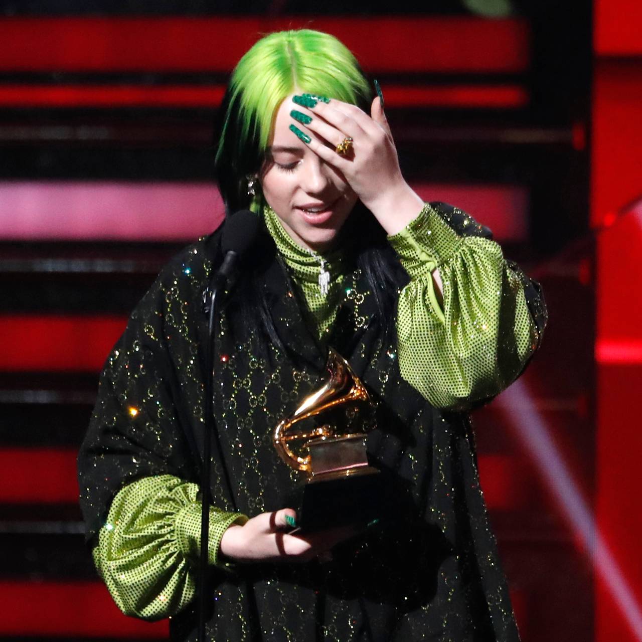 Billie Eilish vinner prisen Best New Artist.
