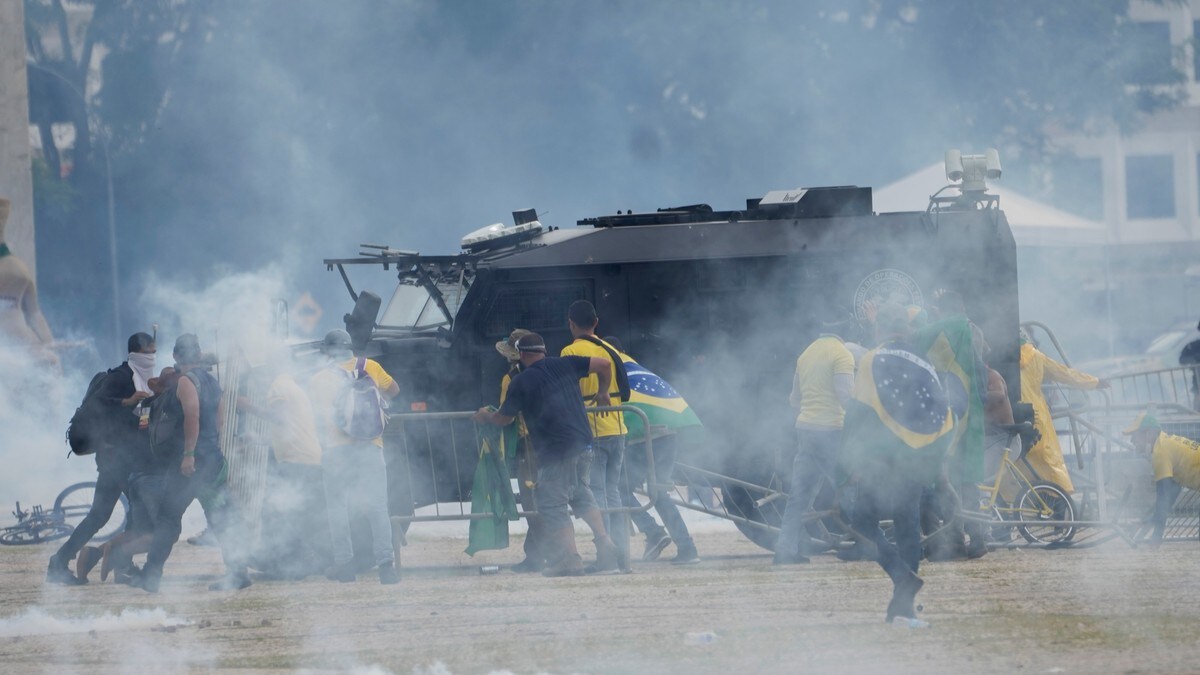 Ekspresident Bolsonaro tar avstand fra angrepene i Brasil