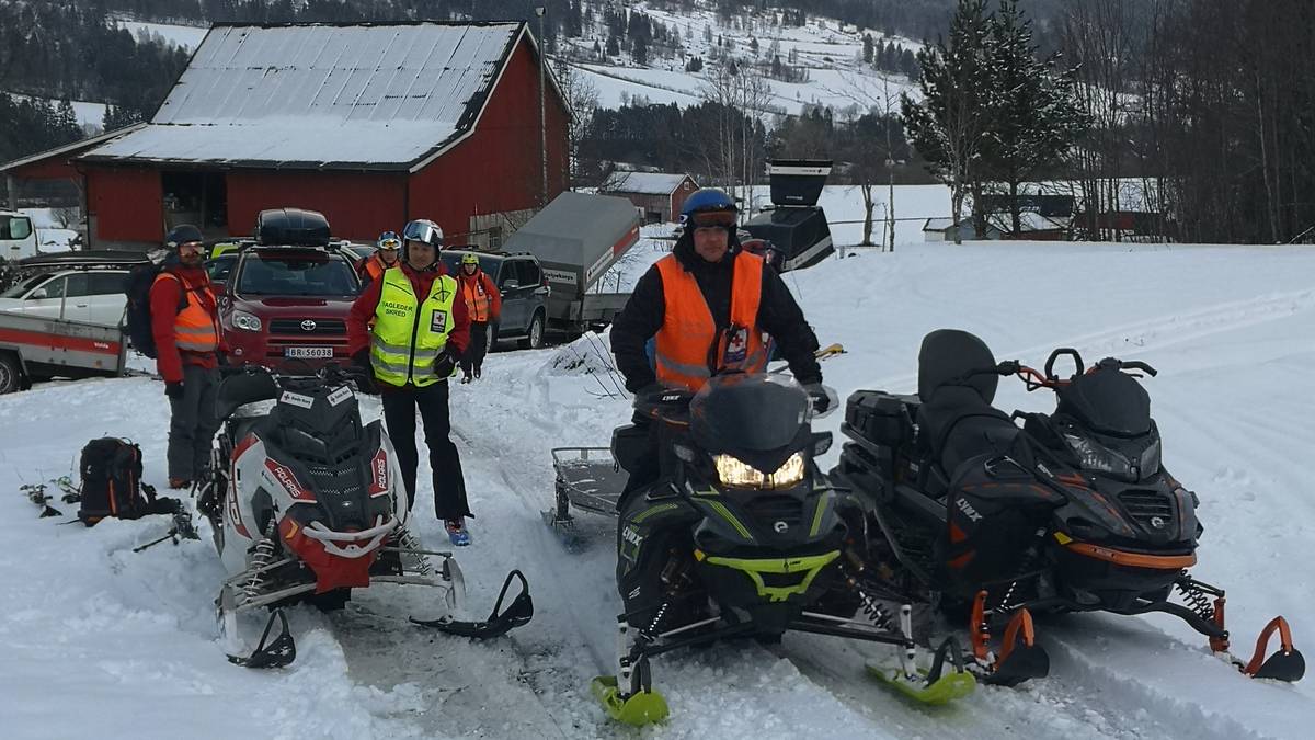 Three taken by landslides on Sæbø – NRK Møre og Romsdal – Local news, TV and radio