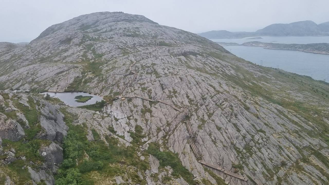 Trapp opp til fjellet Vettan i Bessaker