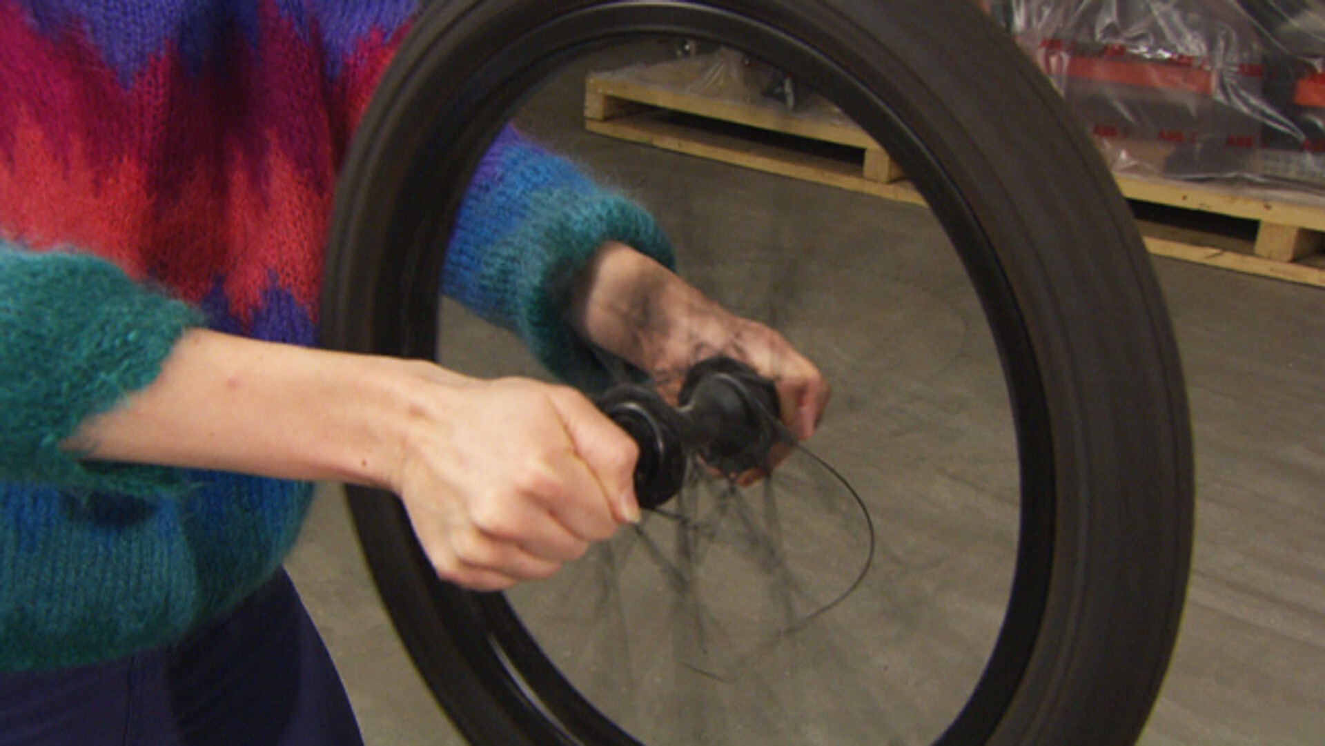 Snurrekraften i et spinnende hjul – NRK