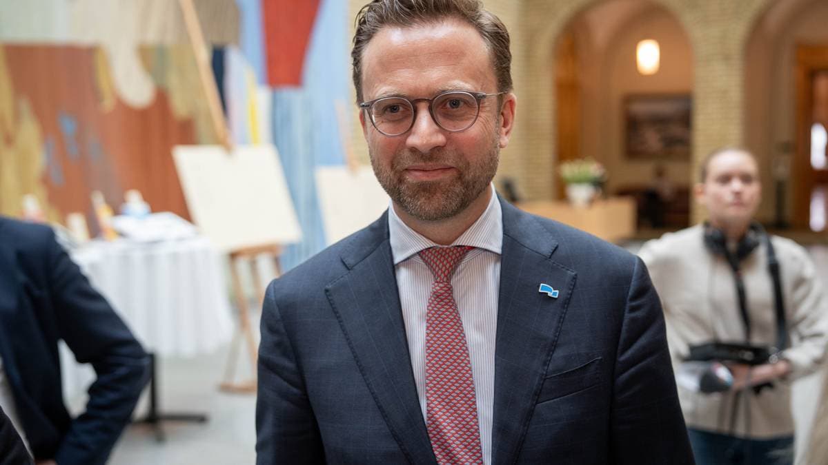 Høyre vil sette avgiftskutt på pause