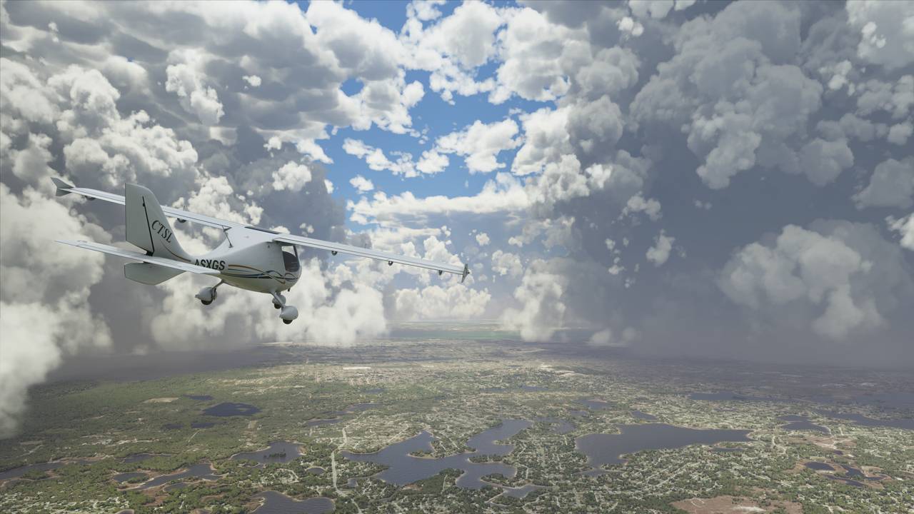LIVE-DATA: «Microsoft Flight Simulator» inneholder en mengde live-data fra virkeligheten, inkludert værdata fra hele verden. Her ser du et storm-senter i Florida.