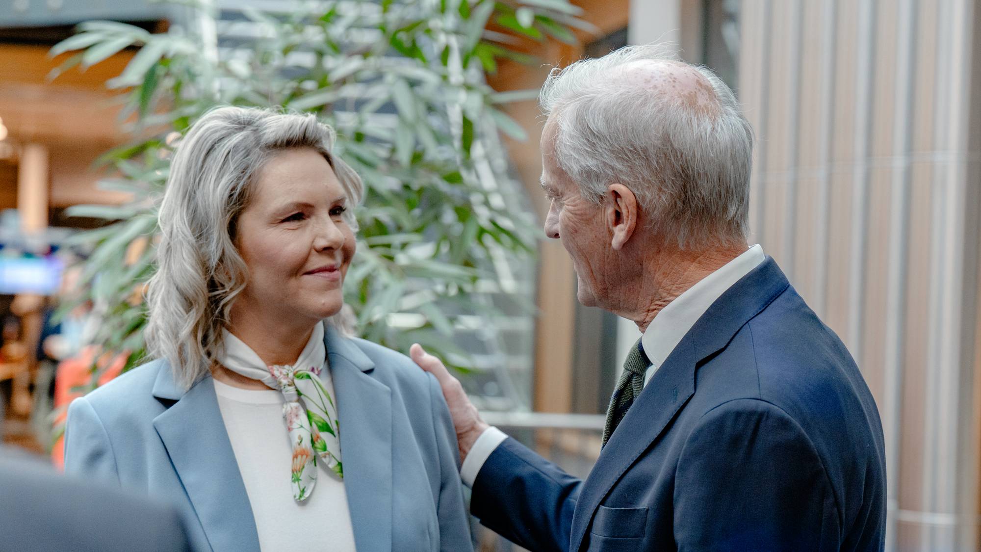 Bilder av Sylvi Listhaug og statsminister Jonas Gahr støre