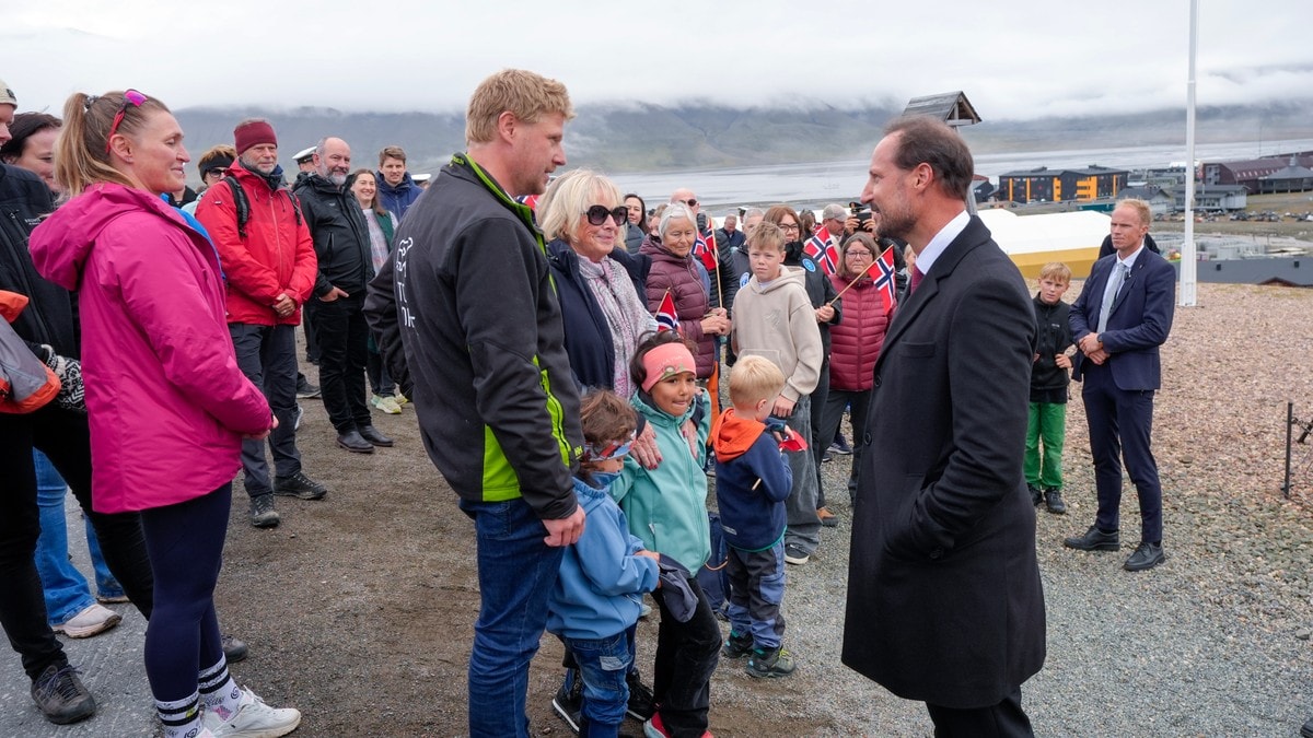 Kronprins Haakon: – Svalbard byr på muligheter, men krever også mye av nasjonen