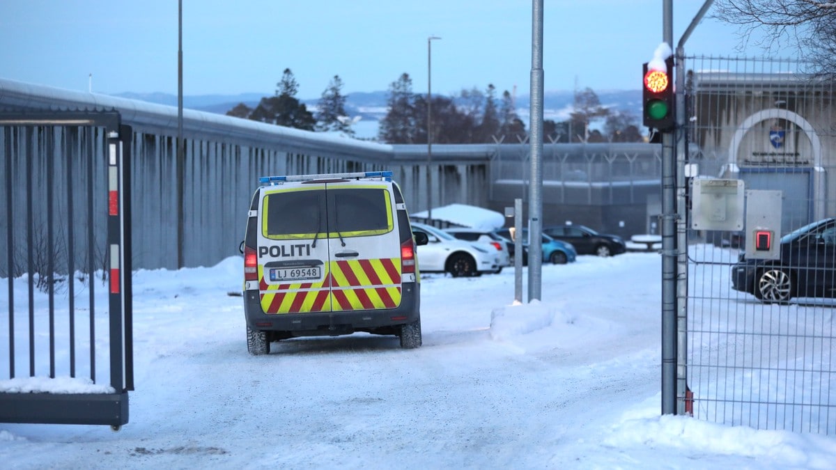 Arne Bye er pågrepet og frakta til fengselet i Trondheim