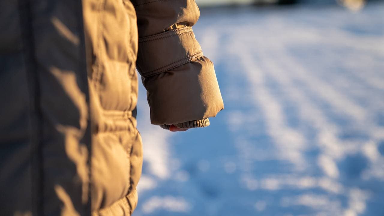 Ute i snøen.